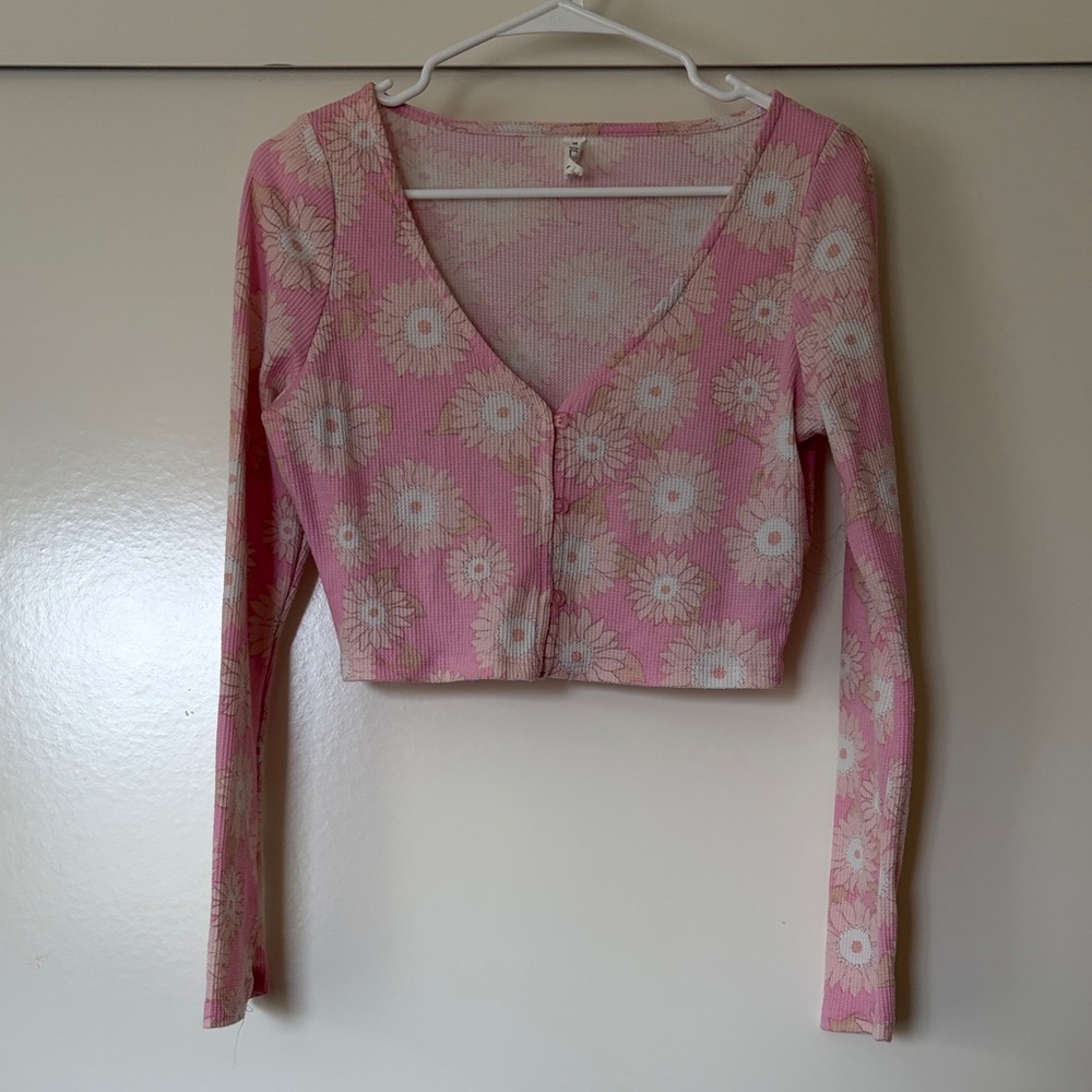 Ditsy Daisy Pink Cropped Button-Up waffle long sleeve